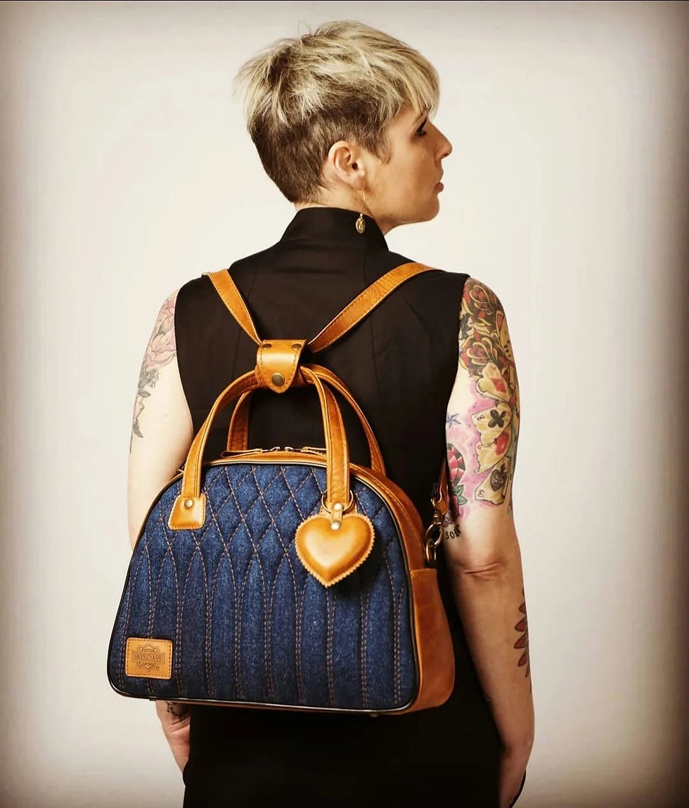 Miniature :  BIG BOSS cuir grainè noir/ black leather handbag