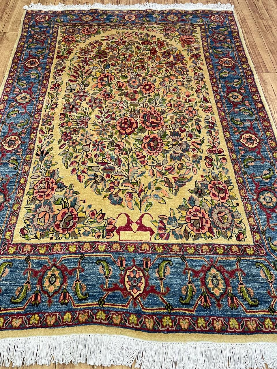 手織りペルシャ絨毯 新品 ヘリス産 190 x 138cm Ni142/A815