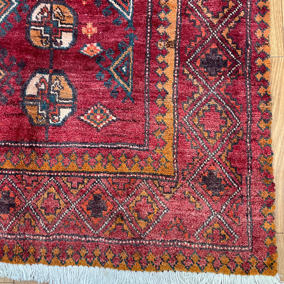 サムネイル： 手織りペルシャ絨毯　中古　美品　トルクメン産　252×130cm　トライバルラグ　ラグ、カーペット　リビング寝室サイズ　Ni419/s586