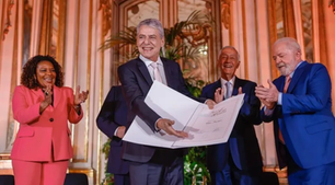Prêmio Camões - Fafá de Belém se emociona e Mia Couto diz que Nobel de Dylan deveria ir para Buarque