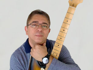 Arte na Praça 2 - Simão Santos festeja seus mais de 40 anos de carreira musical