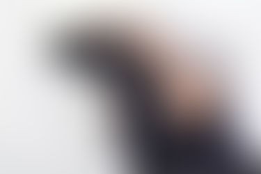 Caetano Veloso sobrepõe riquezas artísticas do Brasil às dissonâncias sociais no arco pardo do álbum