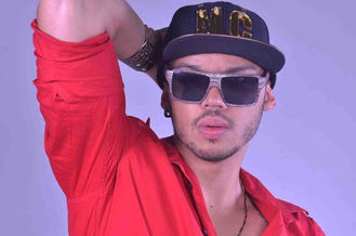 Oficinas de Dança/DJ e show sertanejo romântico abrem nova temporada do ARTE NA PRAÇA III