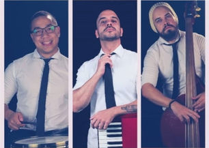 ARTE NA PRAÇA 2 - Banda 4u traz música e elegância à Praça, no sábado 19 de janeiro