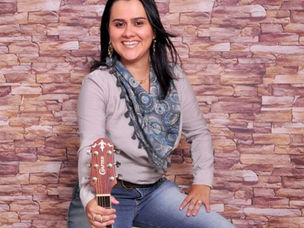 ARTE NA PRAÇA III Vanessa Porto será a primeira atração do Ano Novo