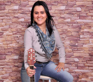 ARTE NA PRAÇA III Vanessa Porto será a primeira atração do Ano Novo