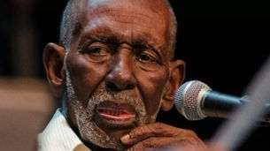 Morre o sambista Nelson Sargento, aos 96 anos, em decorrência da covid-19