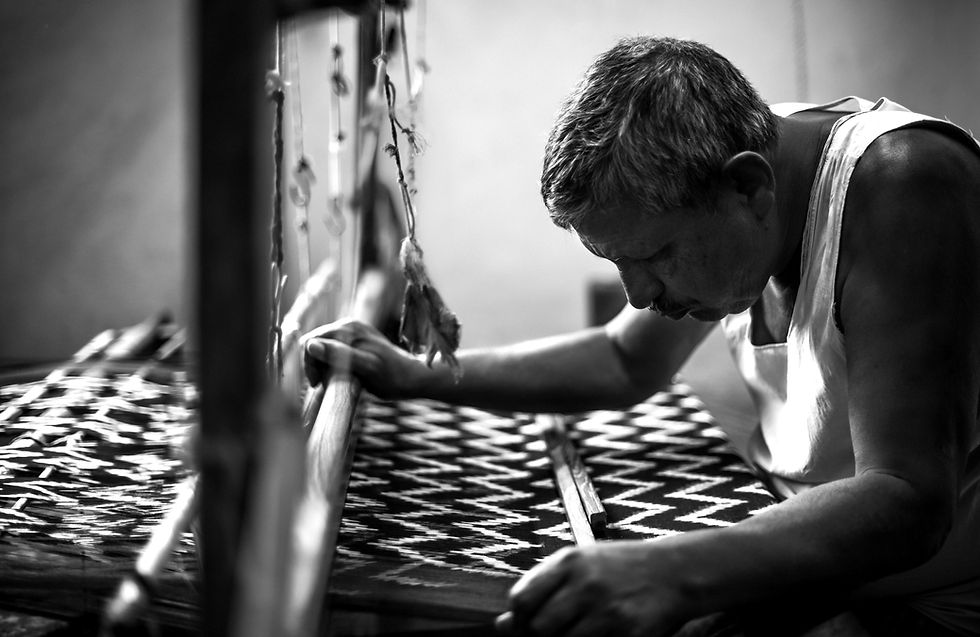 weaving process visnuis handloom