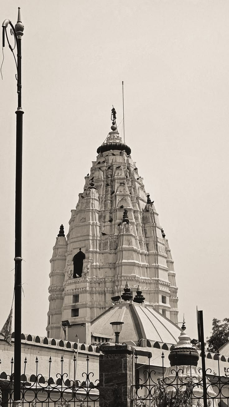 Maa Samleiswari temple click by @suresxhh