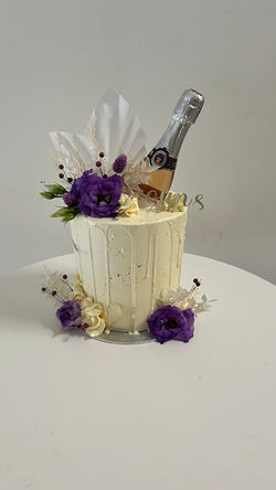 CHAMPAGNE CAKE