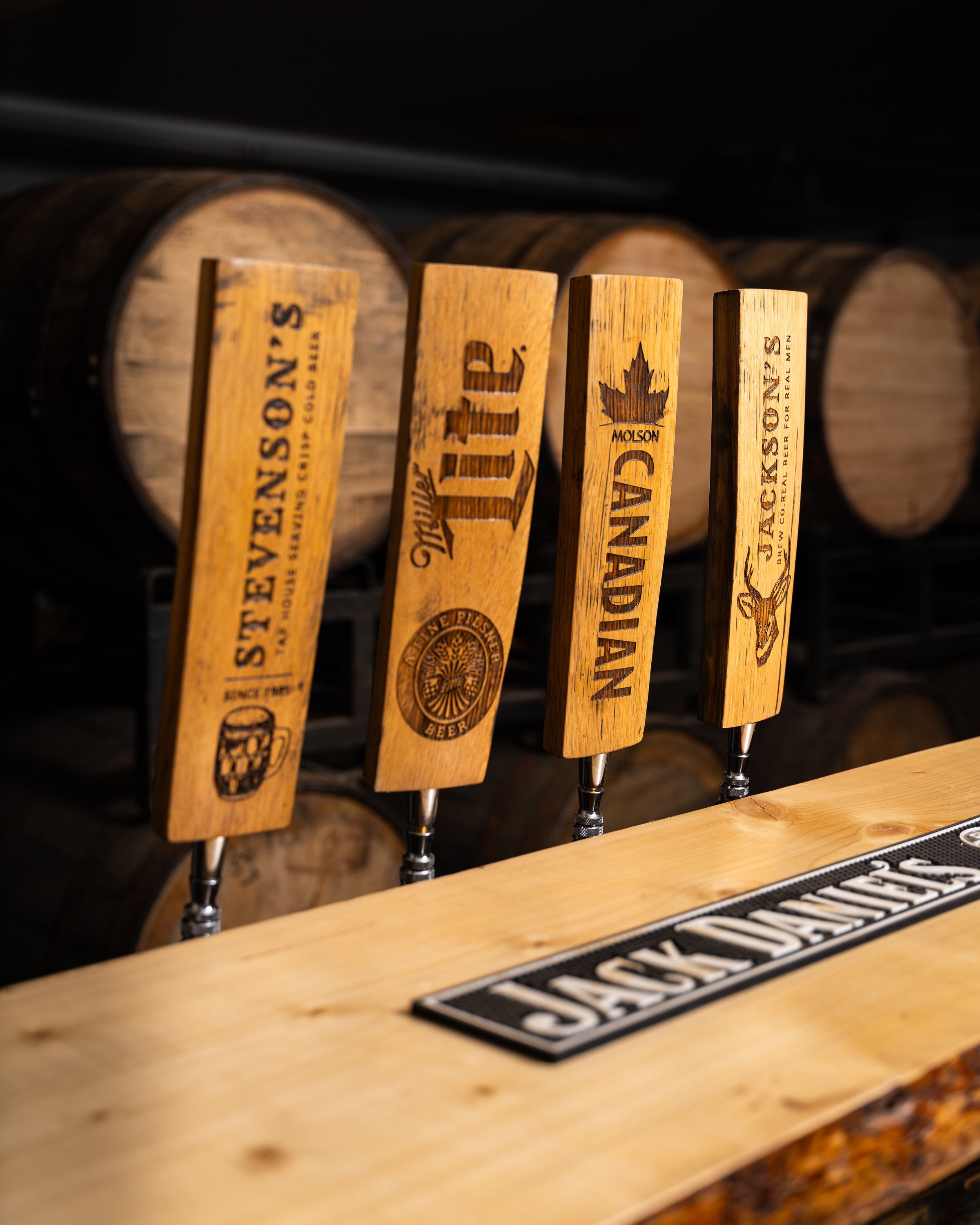 𝐏𝐨𝐮𝐫 𝐚 𝐏𝐢𝐧𝐭 𝐓𝐚𝐩 𝐇𝐚𝐧𝐝𝐥𝐞