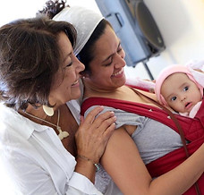 ap acompañando mamá.jpg