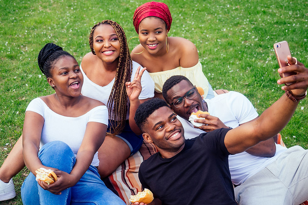 group-of-five-friends-female-and-male-taking-selfi-2024-10-30-21-01-09-utc.jpg