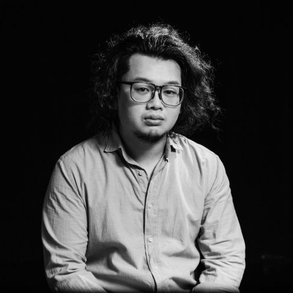 양정욱 작가
