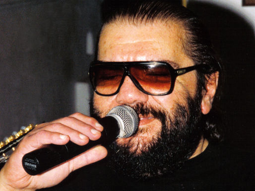 Llega el homenaje a la eterna voz Arturo Kouyoumdzian 