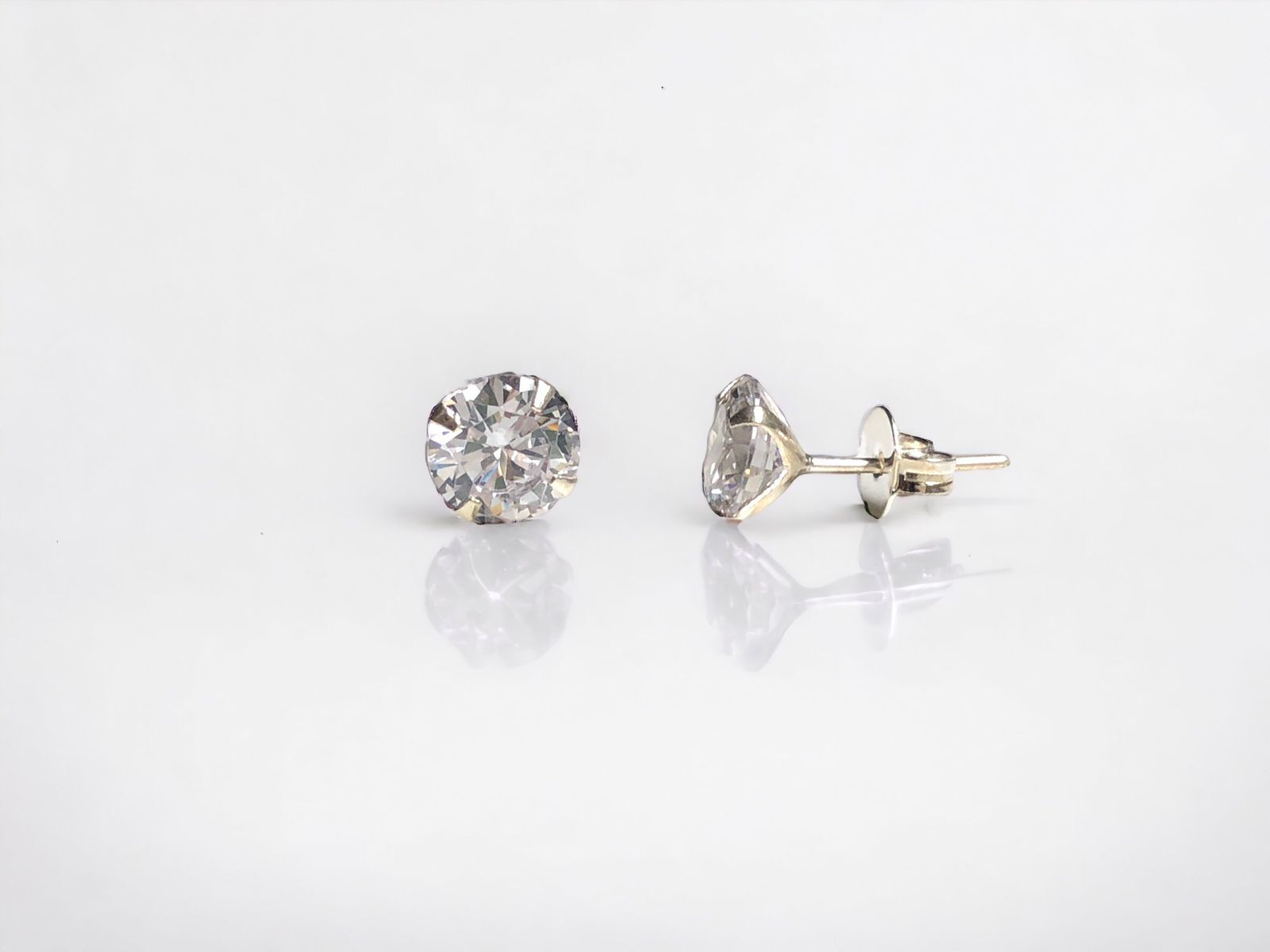 Brinco Primeiro Furo Ponto de Luz Joias em Prata - 925