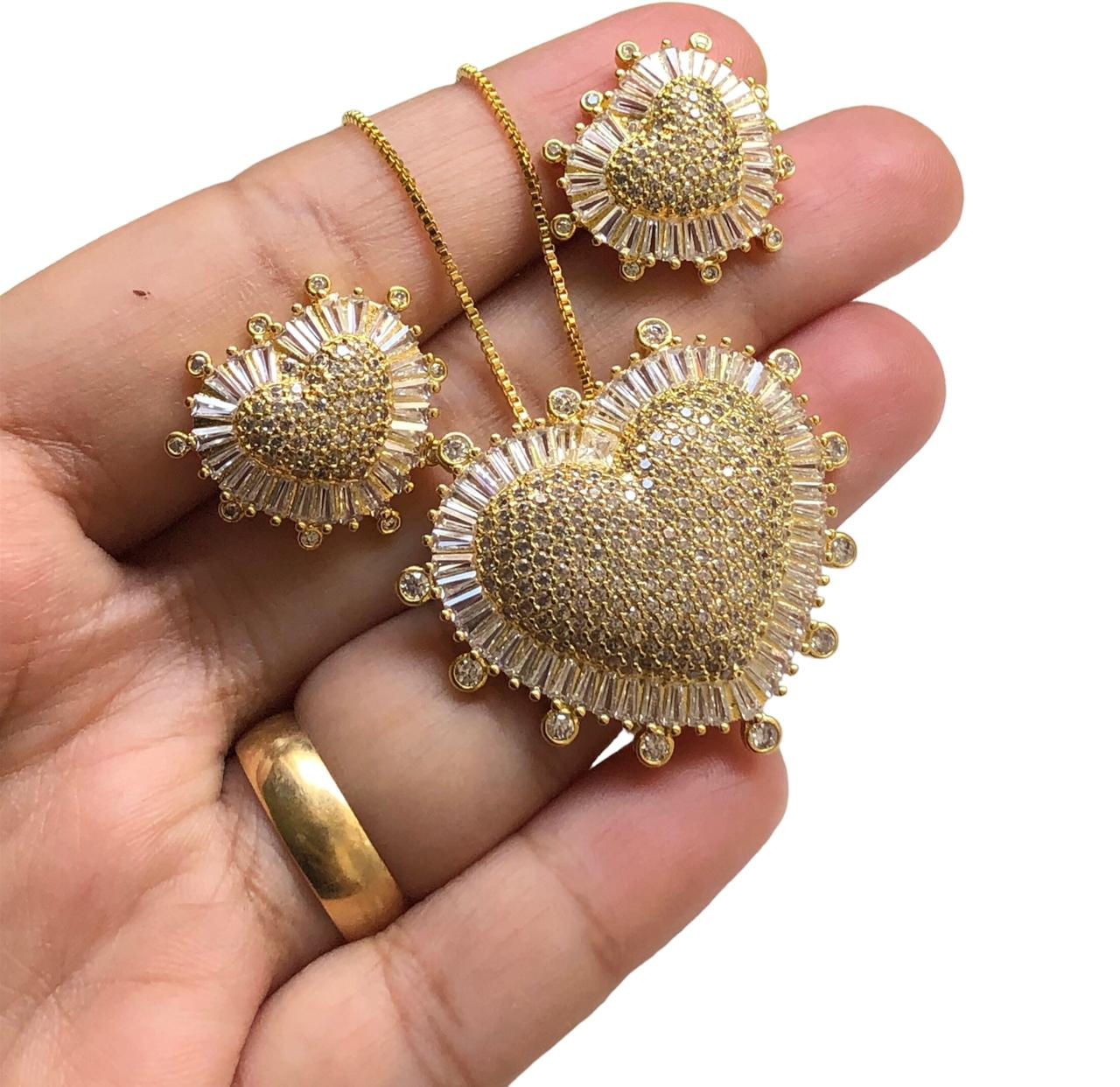 Conjunto Colar e Brinco Coração  Cravejado Luxo Banhado a Ouro 18k-750