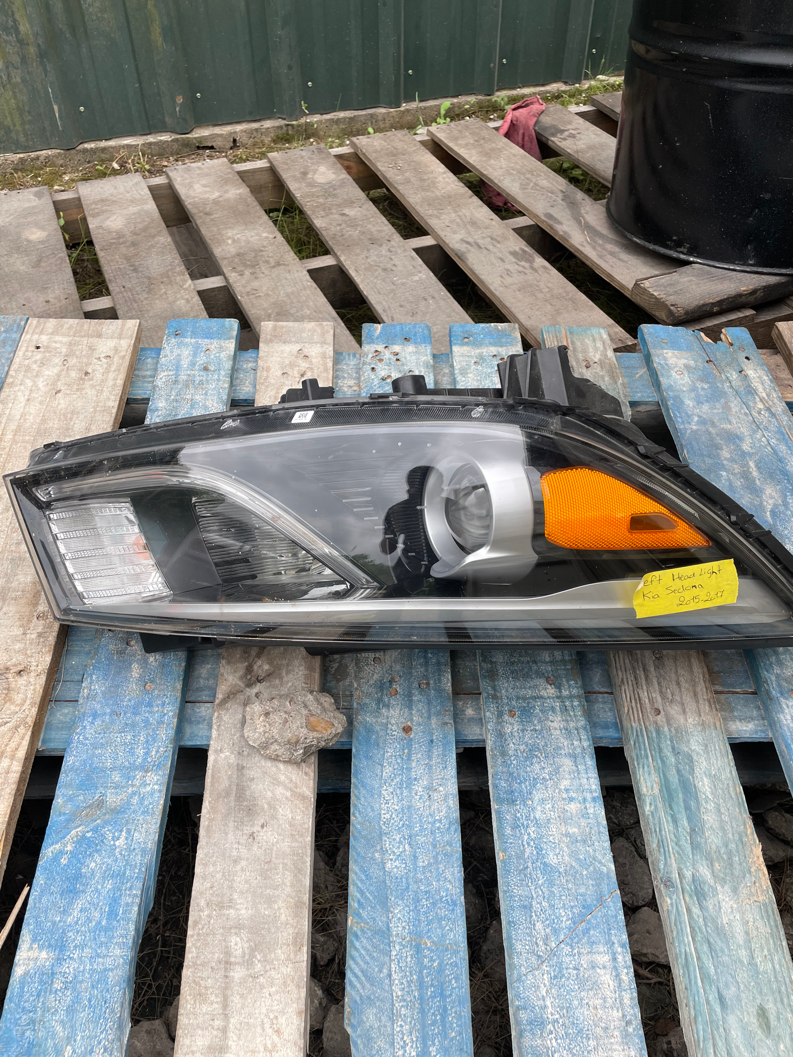 Left Head Light Kia Sedona 2015-2017