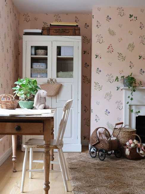 Best Wallpaper Choices for High-Traffic Areas