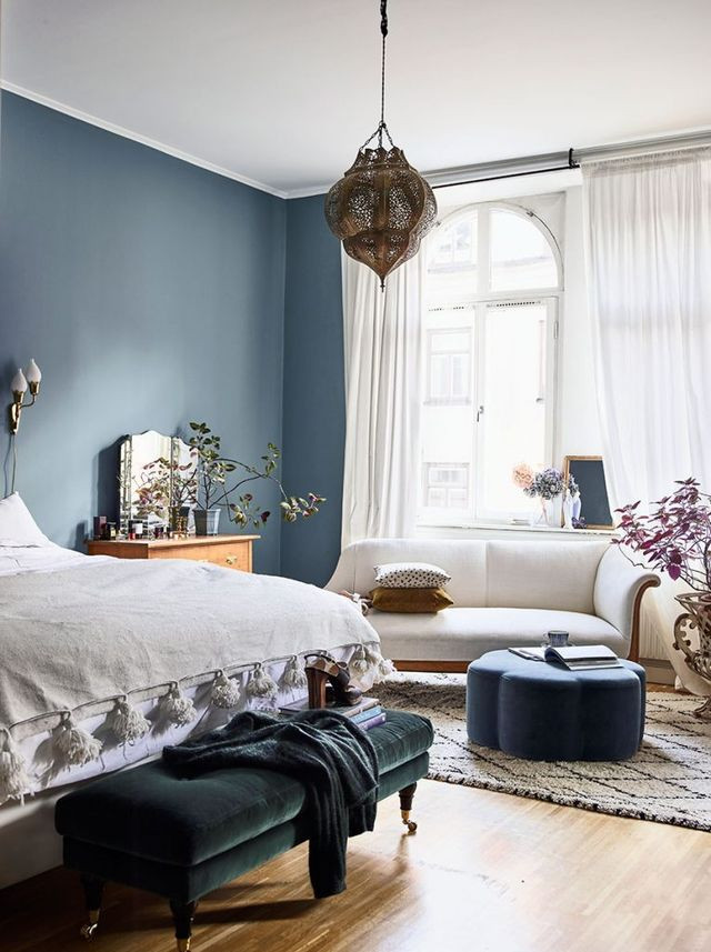 designer house blue walls and moroccan pendant lamp
