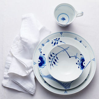 Royal copenhagen store blue plates