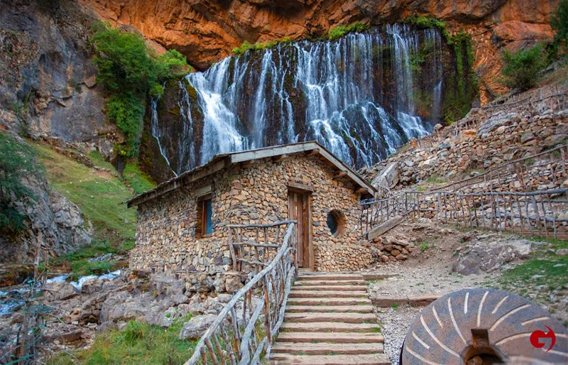 Kapuzbaşı Şelalesi