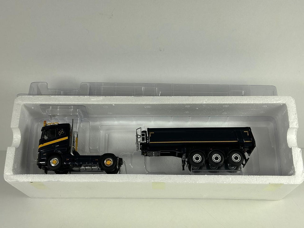 Küçük resim: Volvo FH4 4X2 Sleeper Cab Tipper Trailer 3 Axle