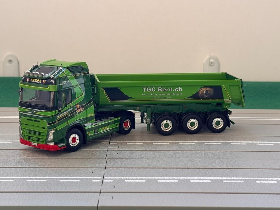 Küçük resim: Volvo FH4 Glob. XL 4X2-Half Pipe Tipper Trailer 3 Axle