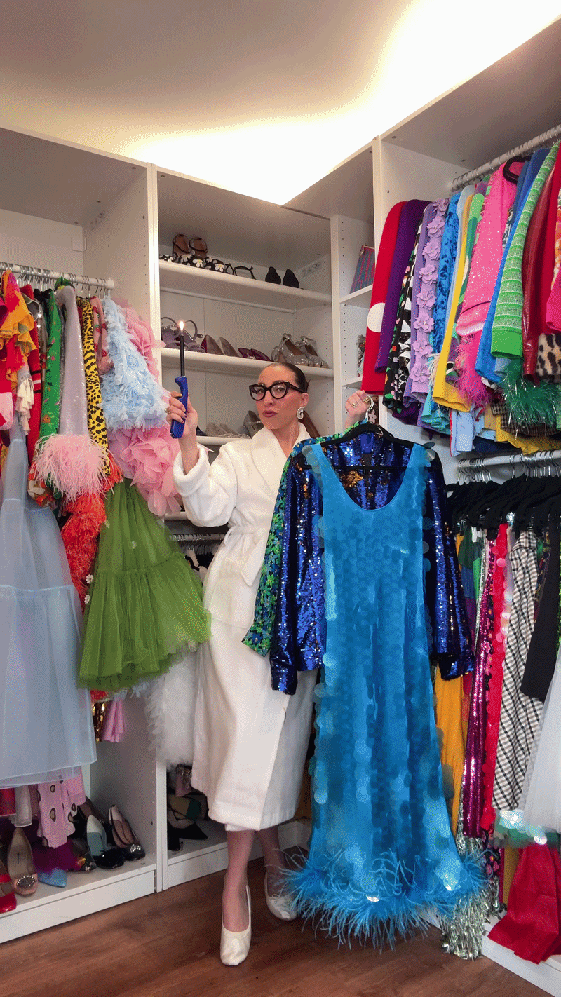 _CLOSET GIF.gif