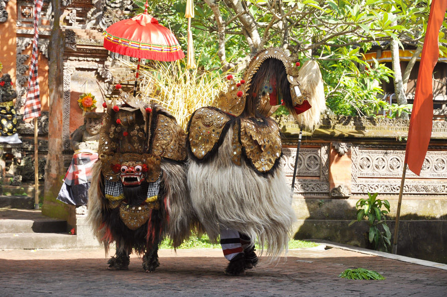 Dragon - théatre de Barong