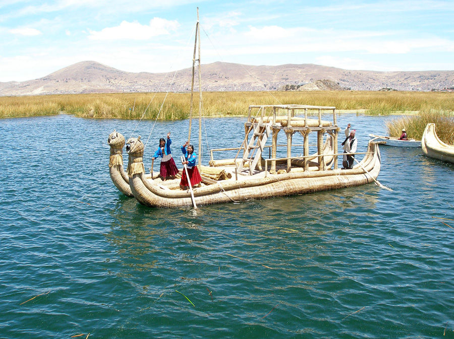 Embarcation en roseaux