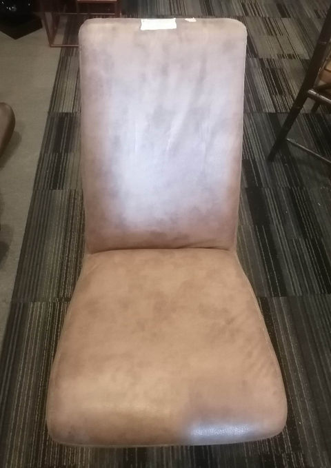 Victone Leather Urban Style - 009003100151
Categoty: Dining Chair