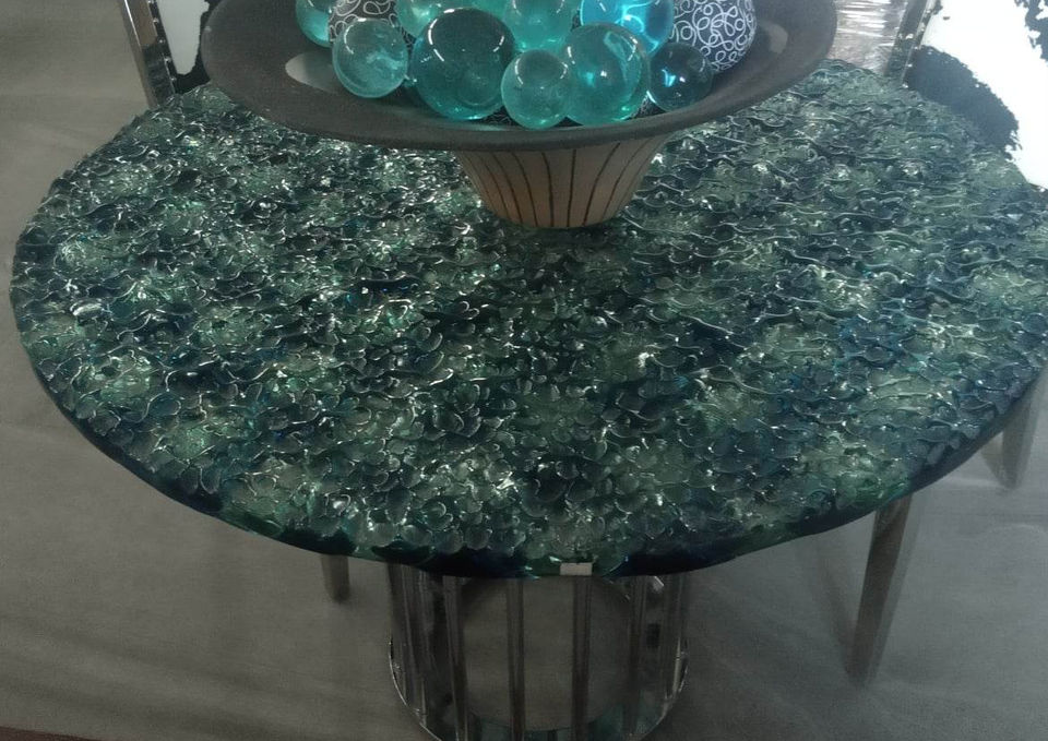 Glass Sculpture - 008002600211
Category: Dining Table