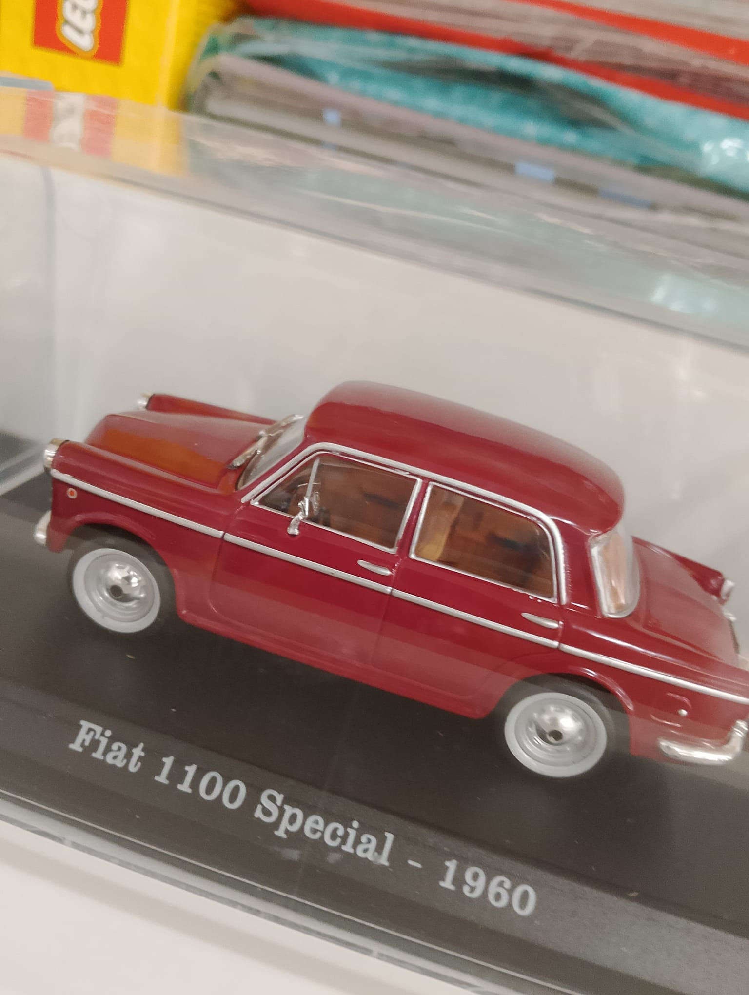 modello Fiat 1100 special 1960 1:43 colore rosso bordeaux CON TECA