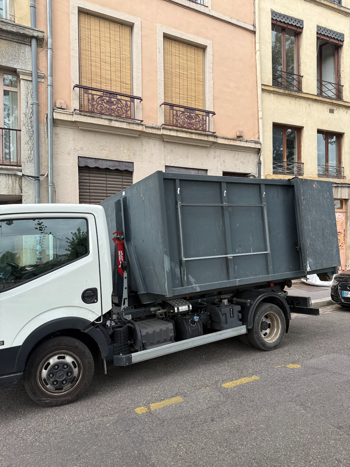 Camion utilisé par Je Débarras pour une intervention à Lyon