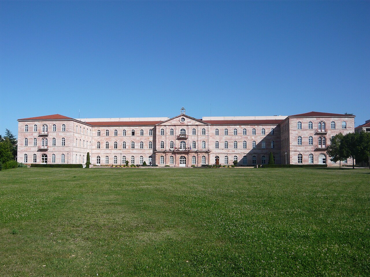 L’hôtel de ville de Caluire-et-Cuire