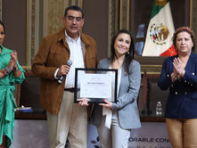 Reconoce Congreso del Estado a poblana que colabora con la NASA