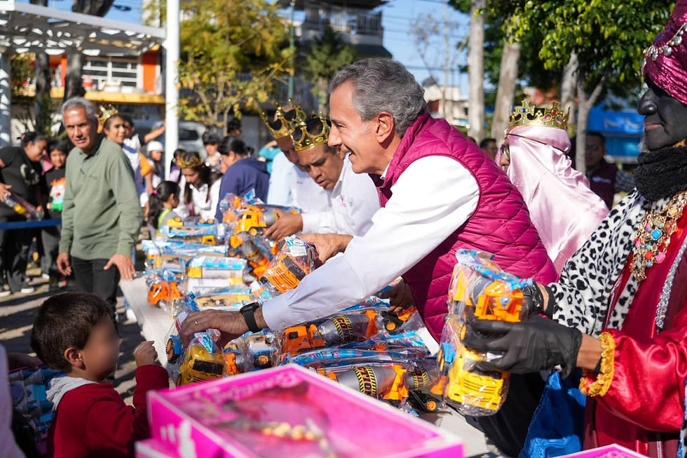 Celebra Pepe Chedraui Día de Reyes con menores de la Romero Vargas y de La Rosa