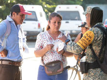 Mantienen tres niveles de gobierno supervisión a comunidades afectadas por lluvias