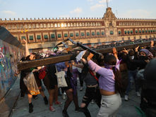 Otra vez, demandas del 8M; reglas de Morena para el 27