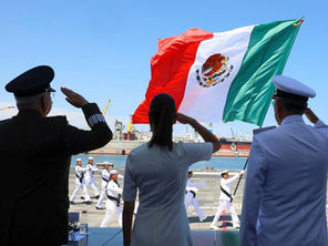 Celebra Claudia Sheinbaum 205 aniversario de la armada de México y 202 años de la constitución de 1824