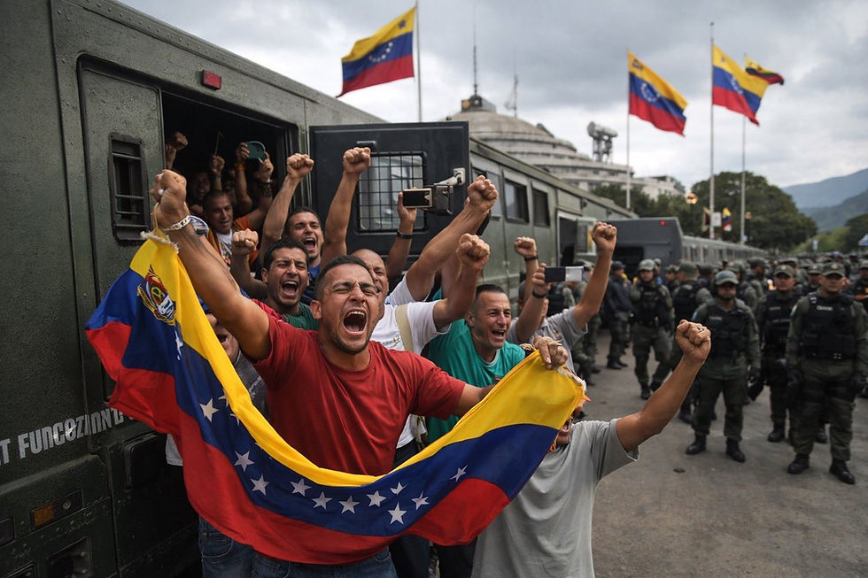 Liberan a presos políticos en Venezuela