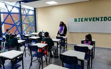 Regresan a las aulas más de 1.6 millones de estudiantes en Puebla
