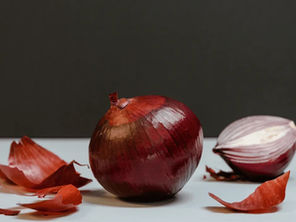 ¡Alto! No tires la piel de cebolla, mejorar guárdala y prepara un condimento natural