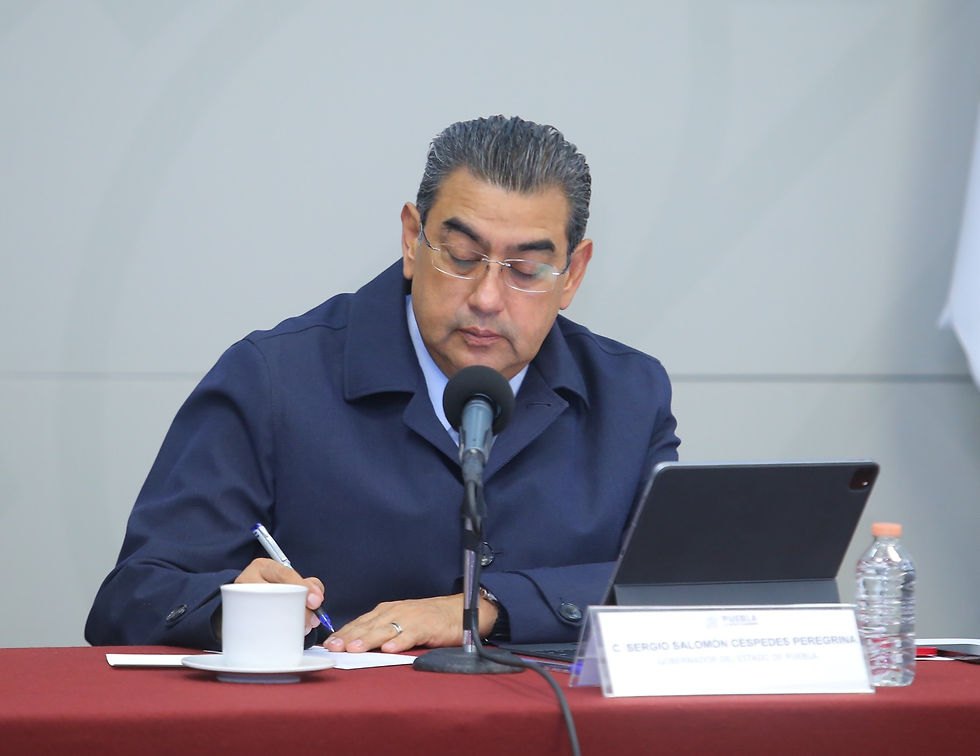 El gobernador Sergio Salomón llamó a los alcaldes de Puebla a seguir el ejemplo del presidente Andrés Manuel López Obrador, al concentrar sus esfuerzos y enfocarse en dar resultados a la sociedad