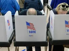 Cuestionan voces sistema de votación estadounidense