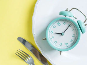 ¿Comes justo antes de dormir? Estos son los efectos en tu digestión y metabolismo