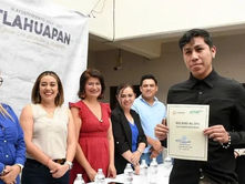 UTH y Ayuntamiento de Tlahuapan promueven permanencia escolar con becas