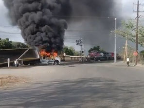 Enfrentamiento en Colima termina en quema de vehículos y operativo federal