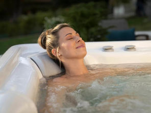 Un estudio demuestra los beneficios de tomar un baño caliente después de correr: "El VO2 máx. aumentó un 4 %"